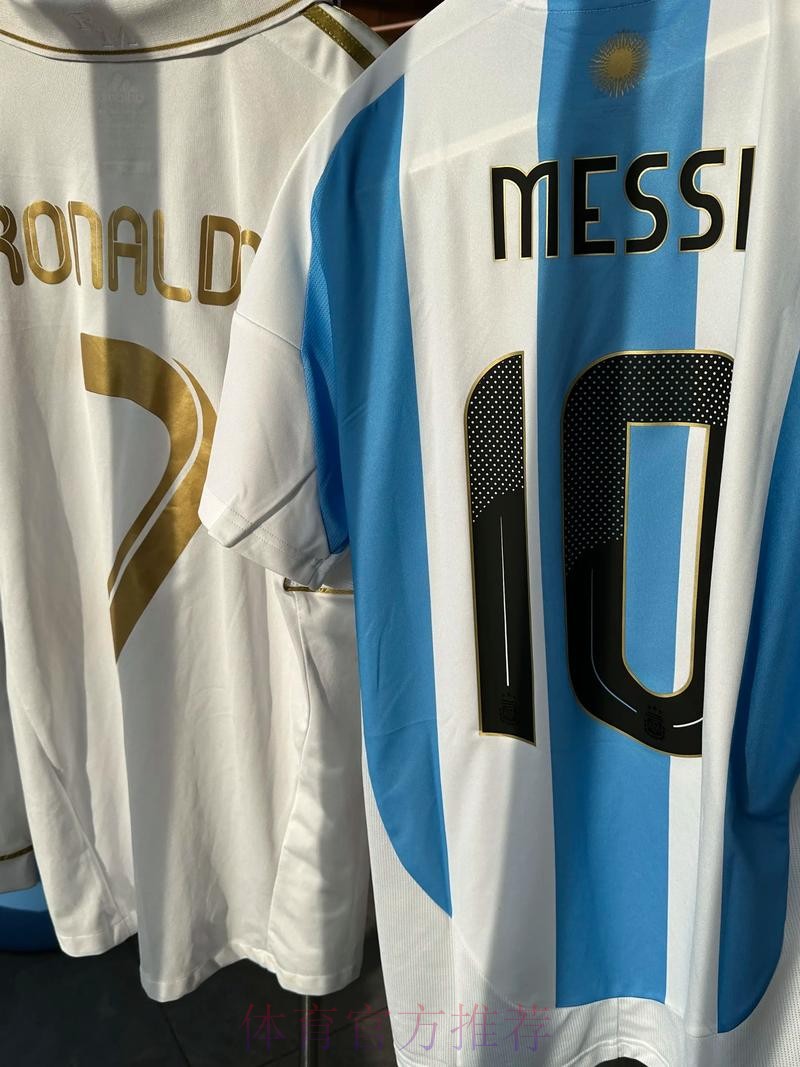 皇马2013年曾有意付解约金签梅西 遭球员拒绝 皇马2013年曾有意付解约金签梅西 遭球员拒绝